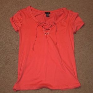 T-shirt, never worn M